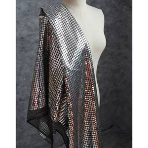 Yelek için yüksek kaliteli kare gümüş ayna pullu Fabricno streç örgü pullu kumaş - Product Image 3