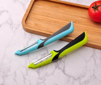 Keuken Gadgets Multifunctionele Draaibare Schilmesje Aardappelschiller Handmatige Fruit- en Groenteschiller Met Lange Steel