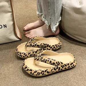 Toptan kadın yaz terlik moda leopar yumuşak rahat EVA kaymaz yumuşak taban açık kadınlar Flip flop