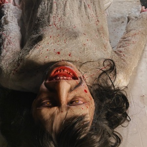 Animatronics <span class=keywords><strong>d</strong></span>'<span class=keywords><strong>horreur</strong></span> accessoires de maison hantée grandeur nature fantômes effrayants zombie sorcière équipement pneumatique à vendre - Product Image 3