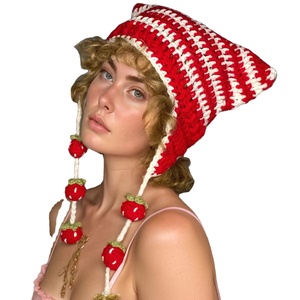 Gorro de Invierno de Acrílico de Alta Calidad con Diseño Kawaii, Logotipo Bordado Personalizado, Puntos de Polka Dots y Aguil Travel - Product Image 1