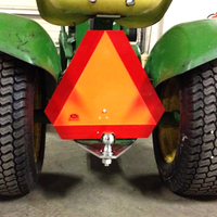 Prix d'usine, panneau triangulaire réfléchissant à haute visibilité pour véhicule à déplacement lent, panneau d'avertissement SMV avec supports de montage pour l'arrière de la voiture