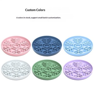 Nuevo Plato y Tapete Personalizado para Alimentación Lenta <span class=keywords><strong>de</strong></span> Mascotas, Diseño Antideslizante <span class=keywords><strong>de</strong></span> Copo <span class=keywords><strong>de</strong></span> Nieve, Tazón <span class=keywords><strong>de</strong></span> Comida para Perros y Gatos - Product Image 3