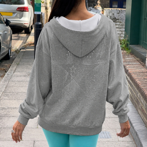 Sweat à capuche gris d'hiver en tricot avec strass et doublure polaire pour femme, coupe courte, coupe ample, style streetwear - Product Image 5