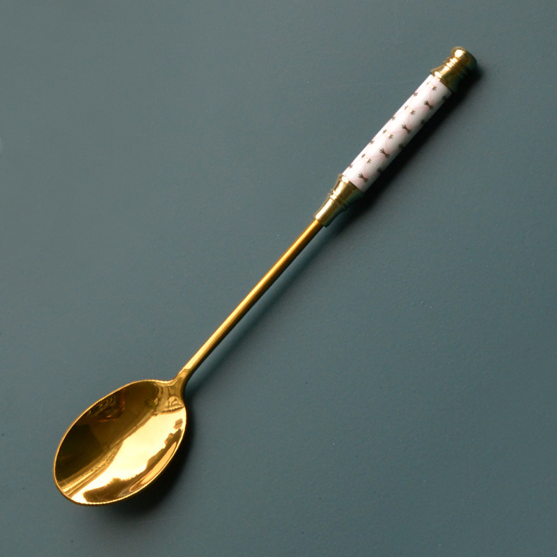 Cuillère à grille rose