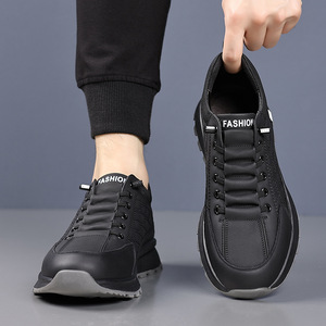 Chaussures de marche blanches sportives à lacets pour hommes en cuir véritable avec semelle extérieure en caoutchouc amortissante, légères, tendance, à bout fermé - Product Image 4