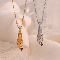 Vente chaude 18K Plaqué Or En Acier Inoxydable Main Pendentif Collier avec Zircon Rouge Vintage Lien Chaîne Collier pour Femmes Bijoux