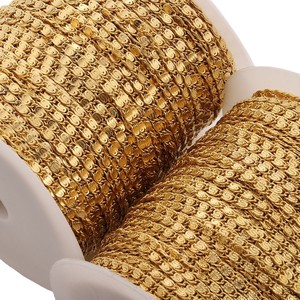 Cadena de acero inoxidable grabada en relieve de 3 mm de ancho con eslabones planos para la fabricación de pulseras y collares, uso diario unisex. - Product Image 5