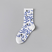 Chaussettes en Spandex sportives de haute qualité respirantes douces Design personnalisé pour un usage quotidien Cyclisme Taille jeunesse disponible pour l'été hiver
