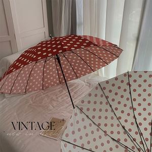 Parapluie droit vintage à pois avec poignée en bois en forme de J, personnalisable avec logo OEM, pour femme, cadeau boutique, vente en gros - Product Image 3