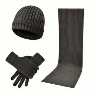 Ensemble bonnet, écharpe et gants tricotés couleur unie avec logo personnalisé – Chaud et tendance pour homme et femme, idéal automne-hiver et activités extérieures - Product Image 2