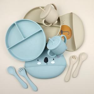 Juego de Alimentación de Silicona para Bebés con Logotipo Personalizado, Ecológico, Plato para Bebé con Vaso Antiderrames, Juego de Vajilla para Bebé, Caja de Regalo de Navidad - Product Image 3