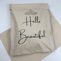 Enveloppes d'emballage de vêtements en poly noir or avec logo imprimé personnalisé enveloppes d'expédition sac d'expédition de courrier en plastique