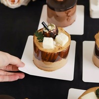 La Chine fournit une planche à gâteau en papier de haute qualité, carrée blanche, dorée