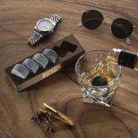 Ensemble cadeau de pierres à whisky en marbre Shunstone de 6 pièces, glaçons réutilisables, pierres à refroidir dans un plateau en bois, cadeau d'affaires pour hommes