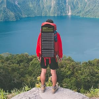 Panel Surya Portabel Tahan Air 18W 3 Lipat 795*210*3 mm 2*USB Charger untuk Perjalanan Luar Ruangan, Berkemah, Mendaki Gunung