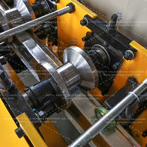 Machine de profilage de canaux Omega, Machine de fabrication de poutrelles en acier, Machine de profilage de canaux à lèvres en acier léger - Product Image 4