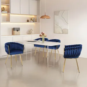 كرسي بذراع حديث بتصميم جديد مباشر من المصانع الصينية ، كرسي مخملي لتناول الطعام مع الذهب ، كرسي
