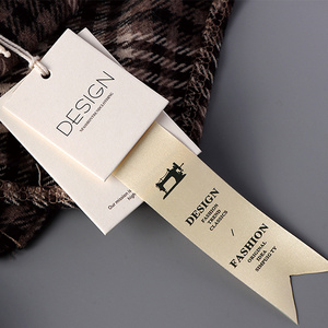 Los mejores productos etiqueta de <span class=keywords><strong>precio</strong></span> personalizado papel Kraft de lujo en relieve ropa etiquetas colgantes cadena Rosa diseñador Swing Tag Eco Etiqueta de mano - Product Image 6