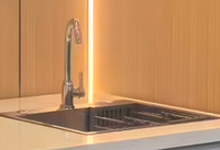 Cuisine extérieure modulaire préfabriquée moderne avec évier et éclairage LED