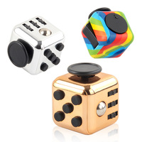 Jouets anti-stress en plastique unisexes, cube anti-stress, dés interactifs multiples, gadget créatif anti-stress à emporter