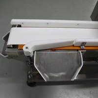 Fabrieksopmaat gemaakte JINDUN JD-603 hoogwaardige 0,5 mm elektromagnetische golf roestvrijstalen metaaldetector voor voedsel met verstelbare transportband