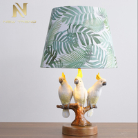 Nature Style Décoration D'intérieur Restaurant Chambre D'hôtel Chambre Oiseau Résine LED Lampe De Table