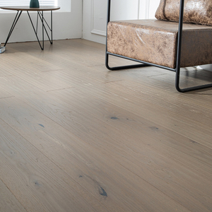 Parquet en bois d'ingénierie acoustique CE multicouche, texture scie, chêne européen, grade AB, antidérapant, à rainures et languettes, 15 mm, pour club-house - Product Image 2