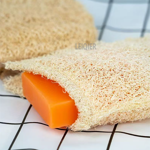 Éponge de loofah personnalisée avec logo, sac à savon en éponge de concombre naturelle, serviette de bain durable en pulpe de concombre, filet moussant pour le bain, produits de bain - Product Image 3