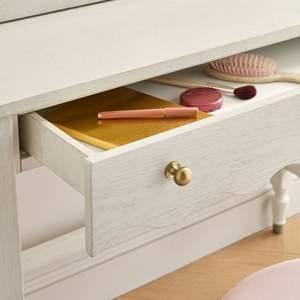 Coiffeuse en bois blanc festonné avec miroir semi-circulaire et tiroirs pour chambre à coucher - Product Image 4