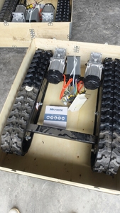 Conjunto de chasis tipo oruga, vehículo de manipulación y transporte con control remoto inteligente y doble motor, para operaciones en huertos - Product Image 5