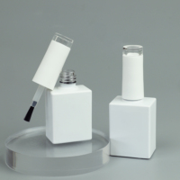 Emballages cosmétiques en verre de luxe en gros, flacons carrés blancs pour vernis à ongles de 10 ml et 15 ml avec bouchon blanc et pinceau, impression sérigraphiée