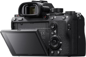 Cámara sin Espejo Usada A7R <span class=keywords><strong>III</strong></span>, Sensor de Fotograma Completo de 42.4MP, Disparo de 10fps, Video 4K, Estabilización de 5 Ejes en el Cuerpo, Enfoque Automático <span class=keywords><strong>R</strong></span>ápido - Product Image 3