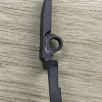 Mâchoire de préhension courbée usinée CNC, pièce de rechange pour machine à cordes solaires 45 #   Pièces de fixation pour équipement photovoltaïque en acier oxydé noir