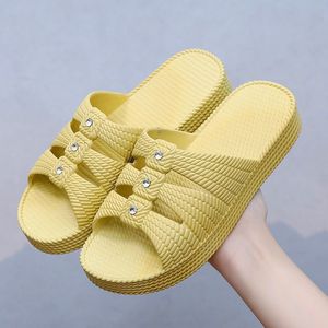Sandales plates d'été pour femmes, antidérapantes, à semelle souple, séchage rapide, résistantes à l'usure, pour les mamans - Product Image 4