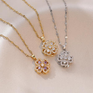 Joyería <span class=keywords><strong>de</strong></span> mujer Cz diamante doble capa giratoria <span class=keywords><strong>4</strong></span> trébol <span class=keywords><strong>de</strong></span> cuatro <span class=keywords><strong>hojas</strong></span> colgante 18K oro Acero inoxidable titanio collar - Product Image 4