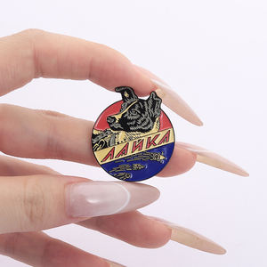 Эмалированная брошь в виде собаки - Product Image 4