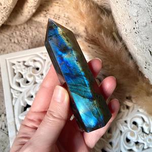 แท่งควอตซ์เรืองแสงสีรุ้งผลิตจากโรงงาน หินลาบราดอไรต์ปลายแหลม สำหรับตกแต่งเพื่อการบำบัดและตกแต่งภายใน - Product Image 6