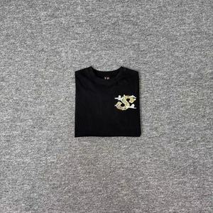 Camiseta de algodón extragrande para hombre |   Camiseta negra de manga corta con estampado de dragón y letras S bordadas |   Tops Casuales Minimalistas de Estilo Urbano - Product Image 5