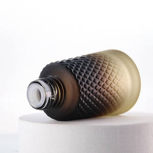 Venta al por mayor 30ml Botellas cuentagotas de vidrio Patrón de piña Uso para máscara de aceite de esencia Rosa Amarillo Verde Azul <span class=keywords><strong>Rojo</strong></span> Ámbar Negro Colores - Product Image 4