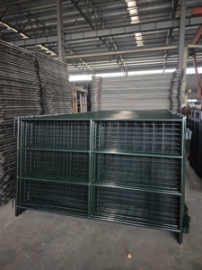 Panneau de clôture extérieur Huake en acier galvanisé durable de style européen de 6 pieds de haut avec installation vidéo pour le bétail et l'agriculture - Product Image 5