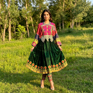 Vestido Afgano Bordado Vintage – Colección Tradicional de Herencia – Vestido Auténtico de Estilo Afgano – Vestido Vintage con Bordados Intensos - Product Image 1