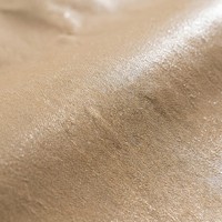 Tente de glamping de luxe avec membrane tensile en PVDF 1050g et mur en verre à rupture de pont thermique, idéale pour hôtels, éco-resorts et séjours en montagne.