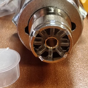 Antena de Estación Base Repetidora Omnidireccional de Fibra de Vidrio BF130VF VHF UHF de Doble Banda 136-174MHz 400-470MHz 3.5dBi con Conector N Hembra - Product Image 5