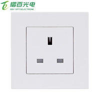 Prise de courant standard britannique blanche 13A, prise avec panneau à trou carré USB+ Type-C, prise britannique à 3 trous pour Hong Kong et Macao