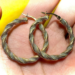 Pendientes de Espiral Bicolor para Mujer, Joyería de Moda con Textura Granulada - Product Image 4