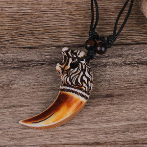 Collar con colgante <span class=keywords><strong>de</strong></span> diente <span class=keywords><strong>de</strong></span> <span class=keywords><strong>lobo</strong></span> <span class=keywords><strong>de</strong></span> imitación <span class=keywords><strong>de</strong></span> hueso <span class=keywords><strong>de</strong></span> yak, estilo vintage, con diseño <span class=keywords><strong>de</strong></span> calavera <span class=keywords><strong>de</strong></span> resina y cadena <span class=keywords><strong>de</strong></span> cuerda, joyería unisex al por mayor - Product Image 3