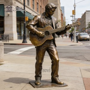 Escultura de Bronce Moderna Personalizada de un Músico Guitarrista, Estilo TREVI, para Decoración de Calles Urbanas - Product Image 6