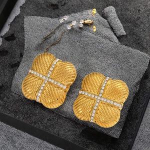 Pendientes de Botón Modernos QIKU, Chapados en Oro, Cuadrados, de Acero Inoxidable Oxidado, Joyería con Dije para Mujer, Regalo de Cumpleaños o Boda - Product Image 4