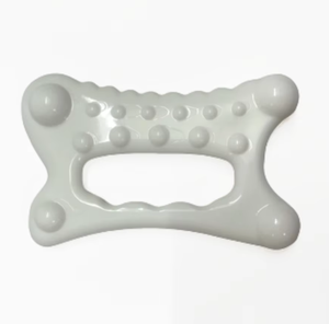 Gua Sha ergonomique en résine noire pour le corps - Product Image 2